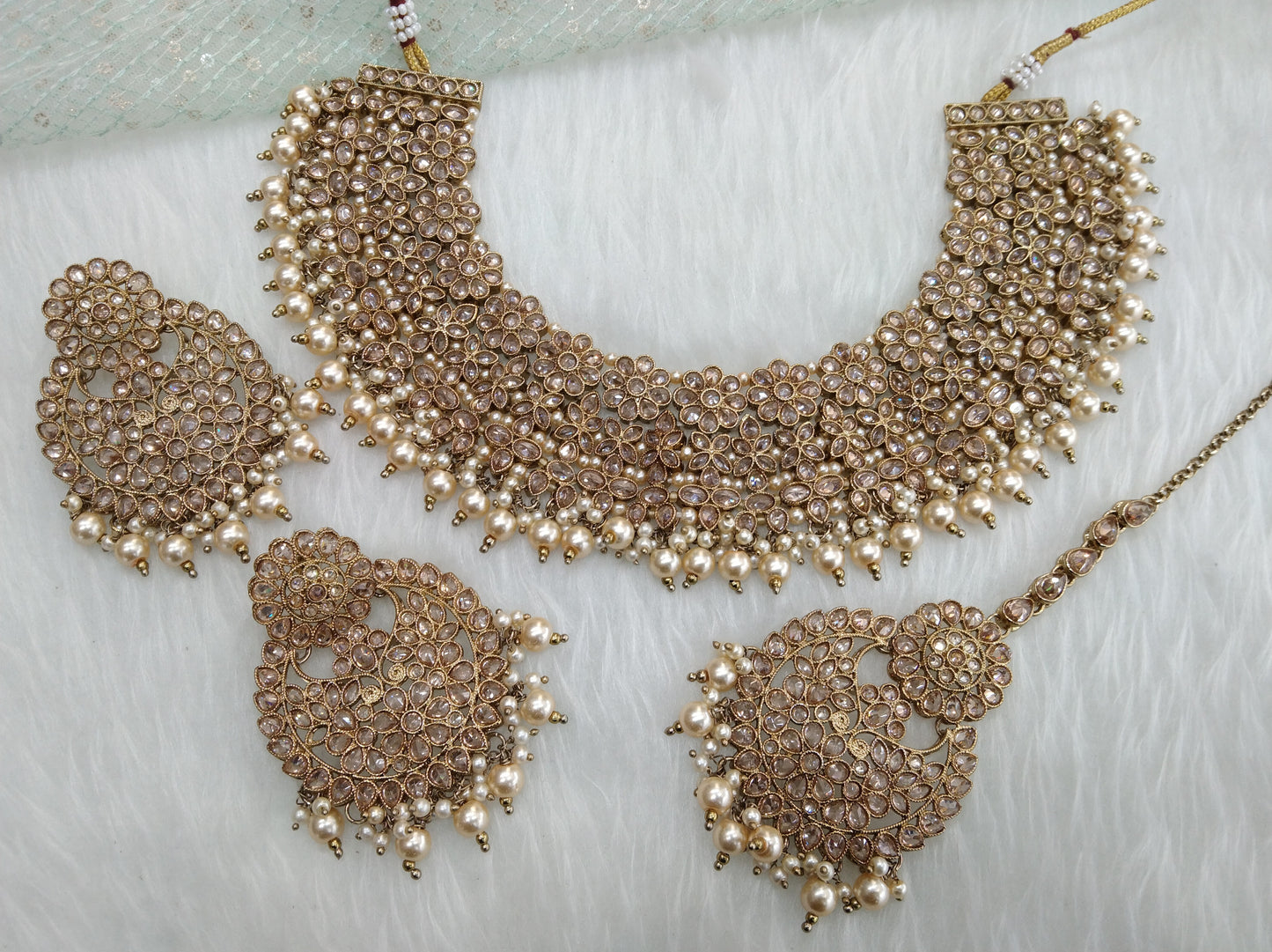 Indian  Jewellery/Dark gold  necklace county Set