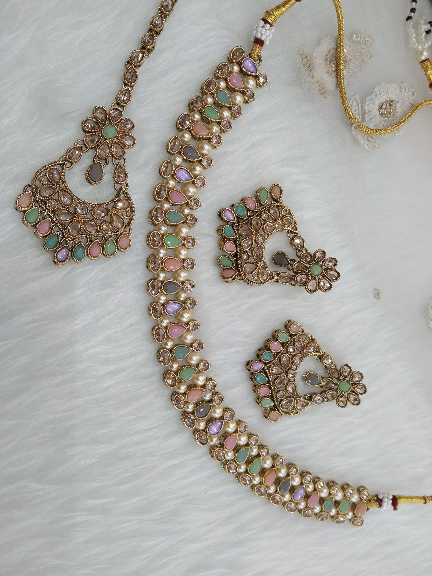 Gold Kundan Necklace Jewellery Set/ Gold multicolor kundan Indian jewellery kundan rina sets