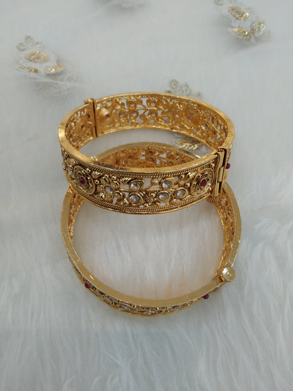 Indian bangles jewellery/Traditional bollywood jewellery/gold pair bangles/Wedding bracelets