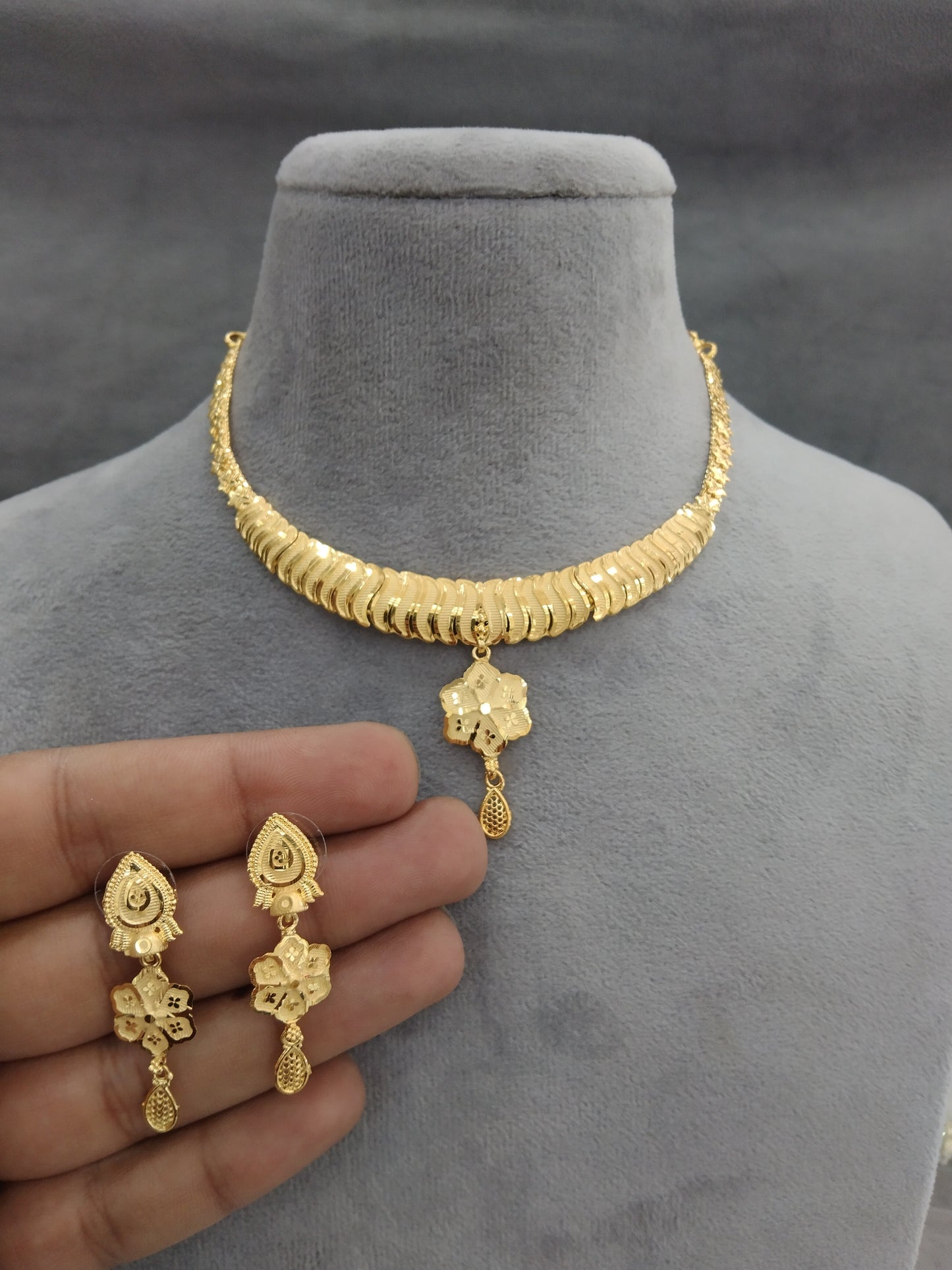 Gold  Jewellery Necklace set/Gold finish 1 gram forming South Indian bridal gline Jewellery