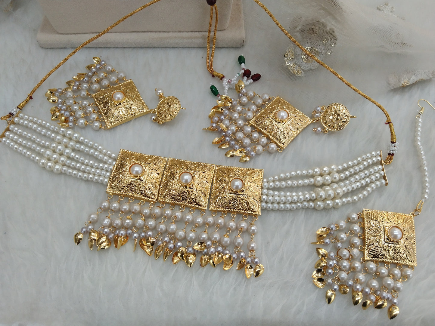 Indian Jewellery/Bridal Gold white jadau choker  pippal patti Set