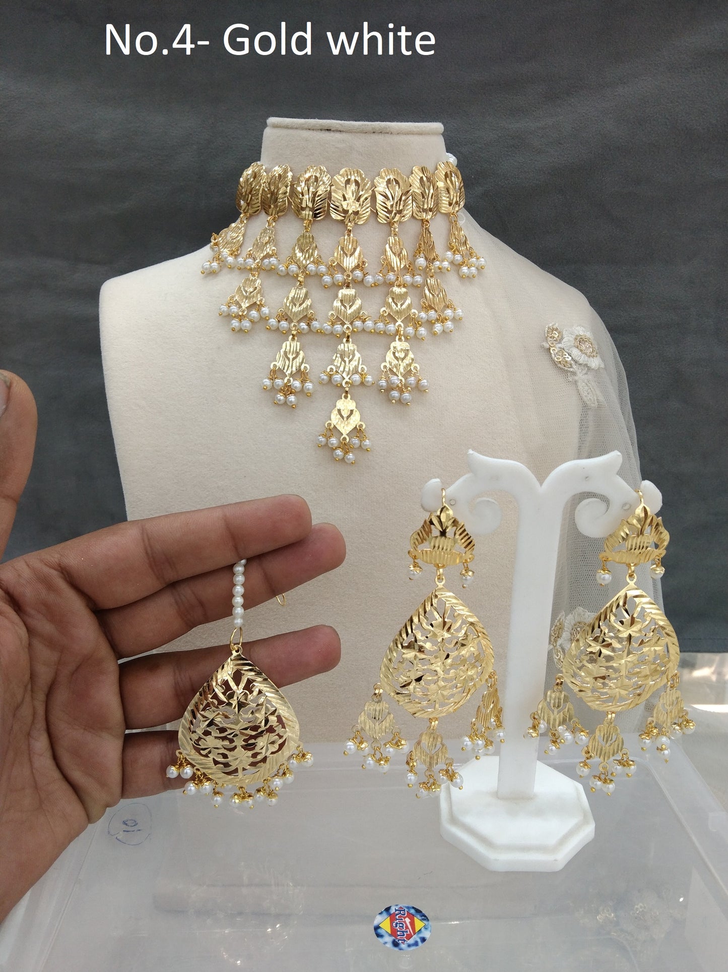 Indian Jewellery/Bridal Gold white jadau choker  pippal patti Set