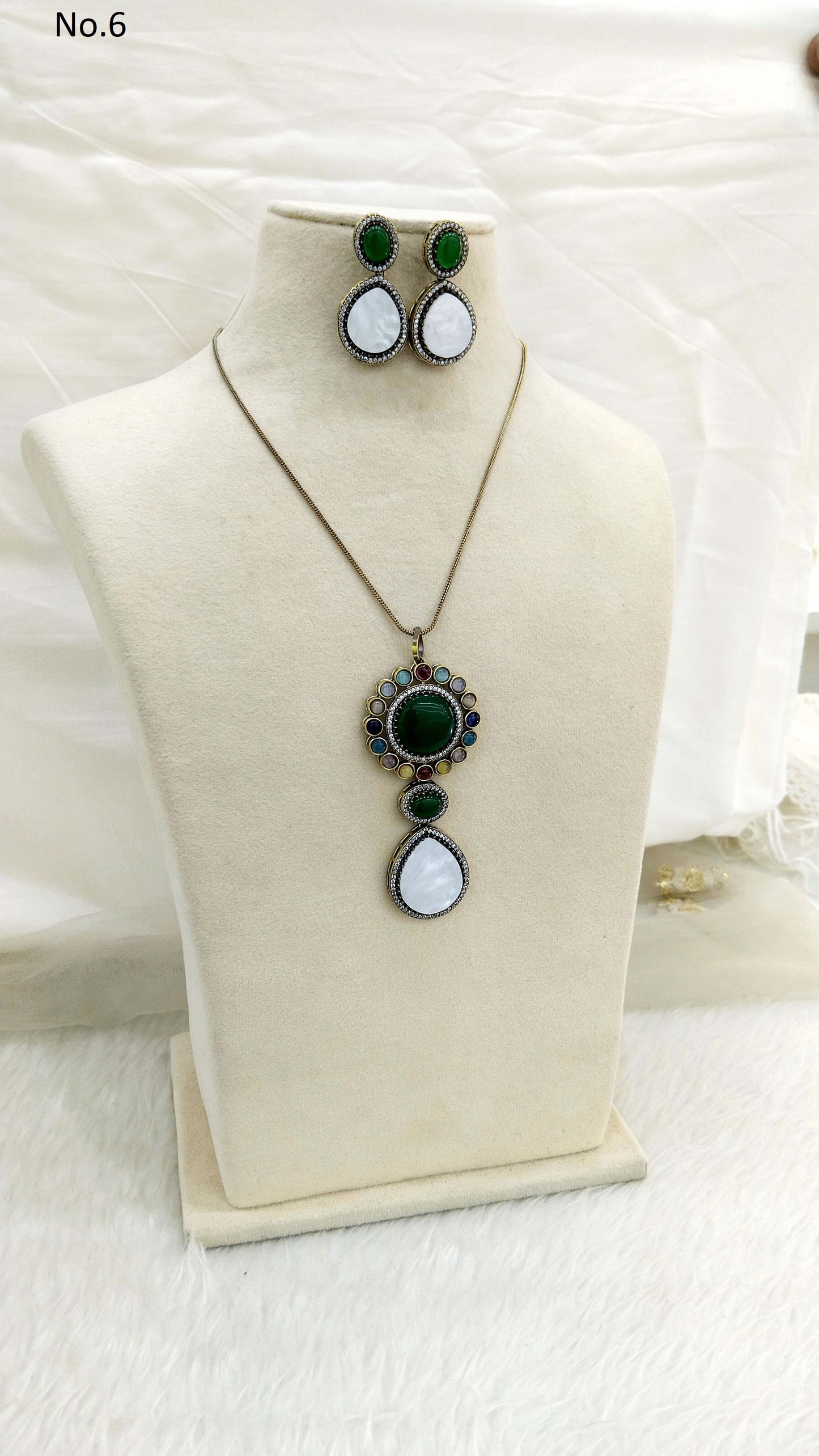 Green Pendant Necklace Moisanite Doublet Kundan Jewellery/ Indo Western Saira Jewellery