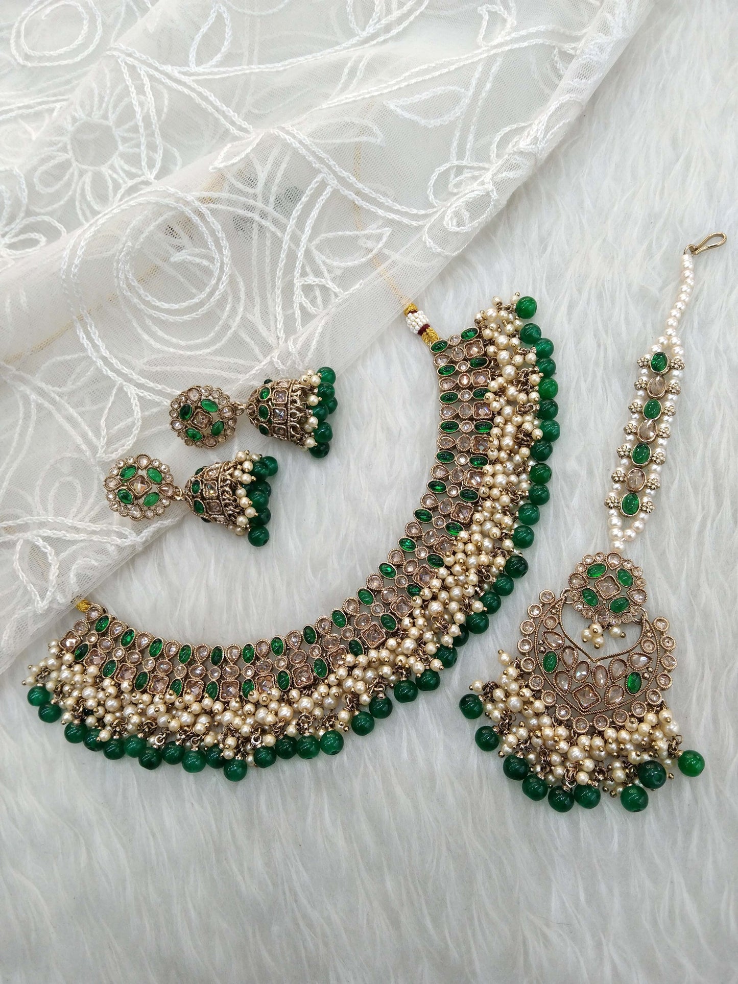 Indian  Jewellery Antique Gold Green necklace Tikka Set/Gold Bollywood Juhi Set