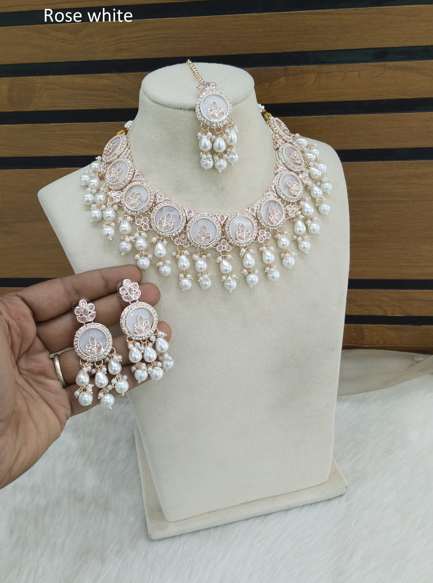 Indian  Jewellery  Rose White necklace Tikka Set/ Daisy