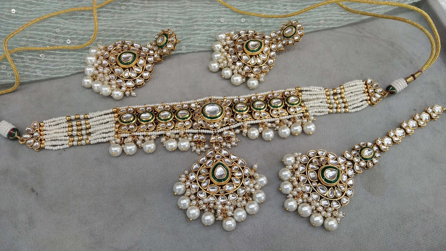 Gold Kundan necklace Set/ Gold white kundan Indian jewellery kundan Guri sets