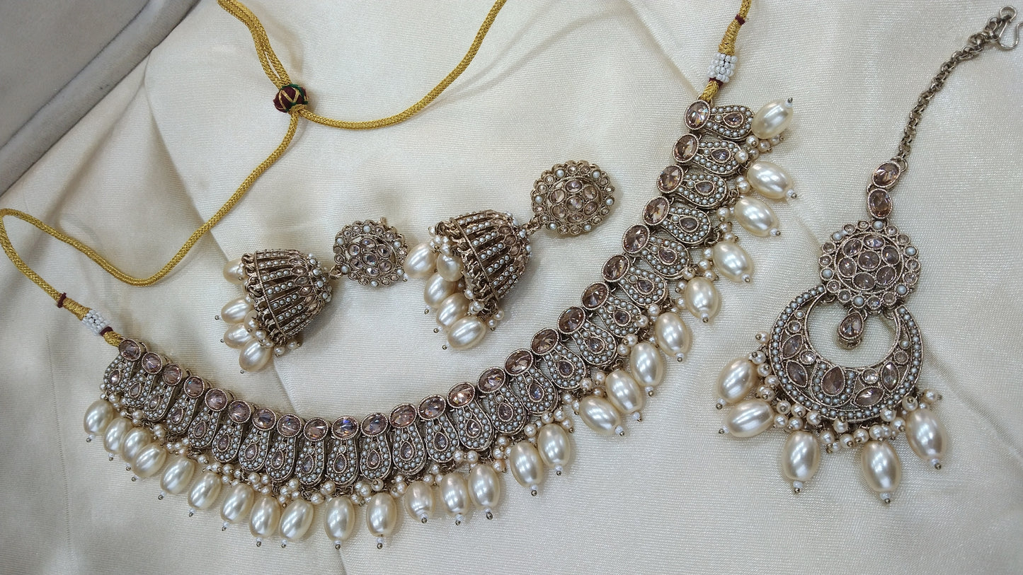 Indian Jewellery Antique Gold necklace Tikka Rupi set