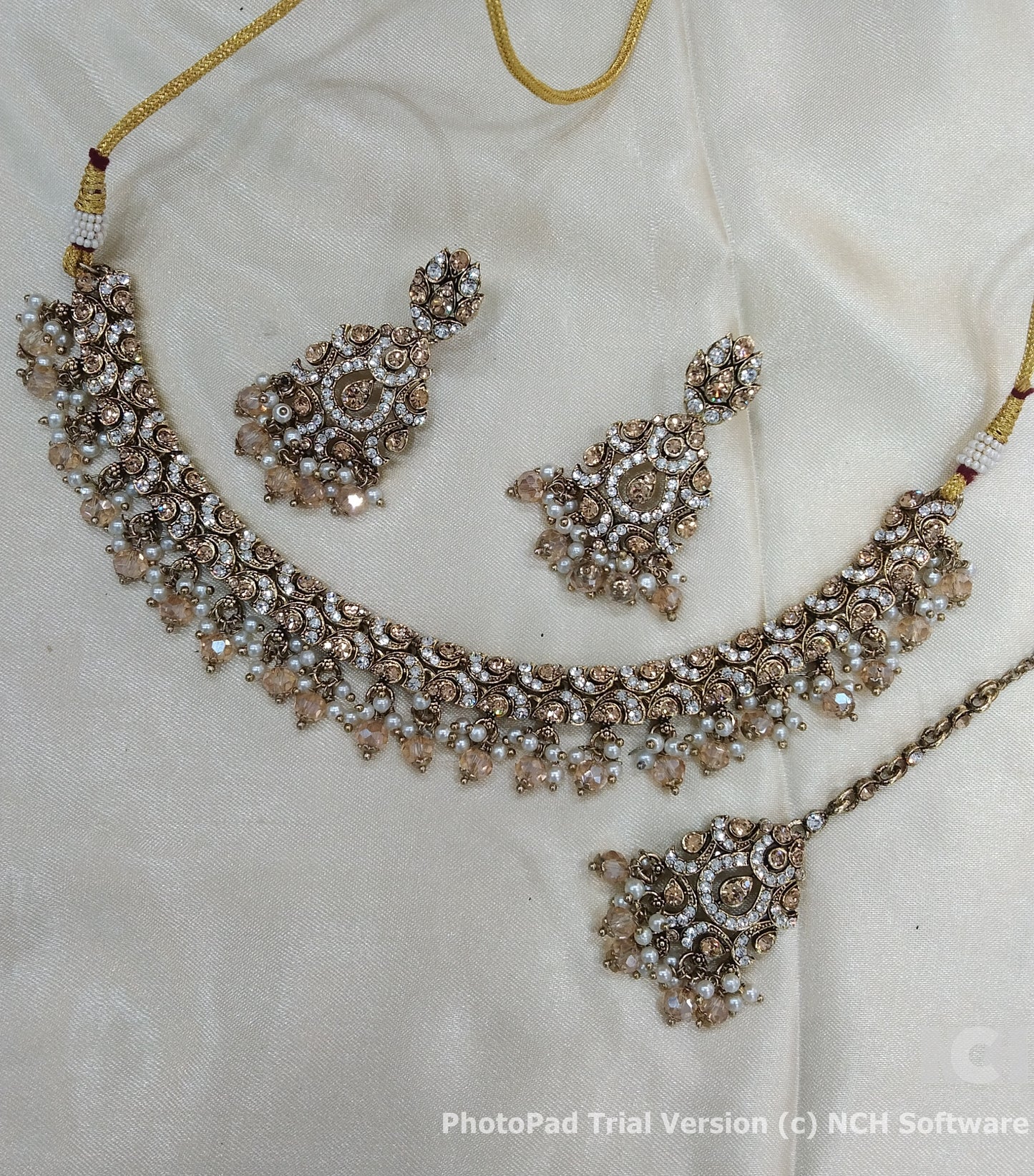 Antique gold necklace Indian vony jewellery set