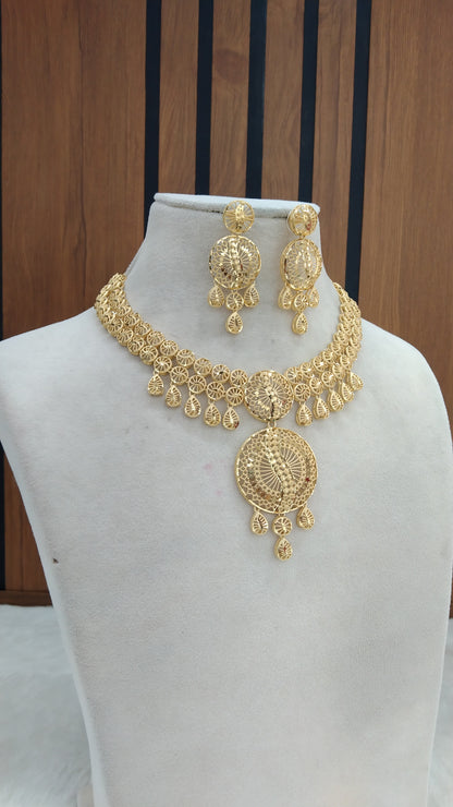 Indian Jewellery Necklace set/Gold finish 1 gram forming South Indian bridal gline Jewellery (Copy)