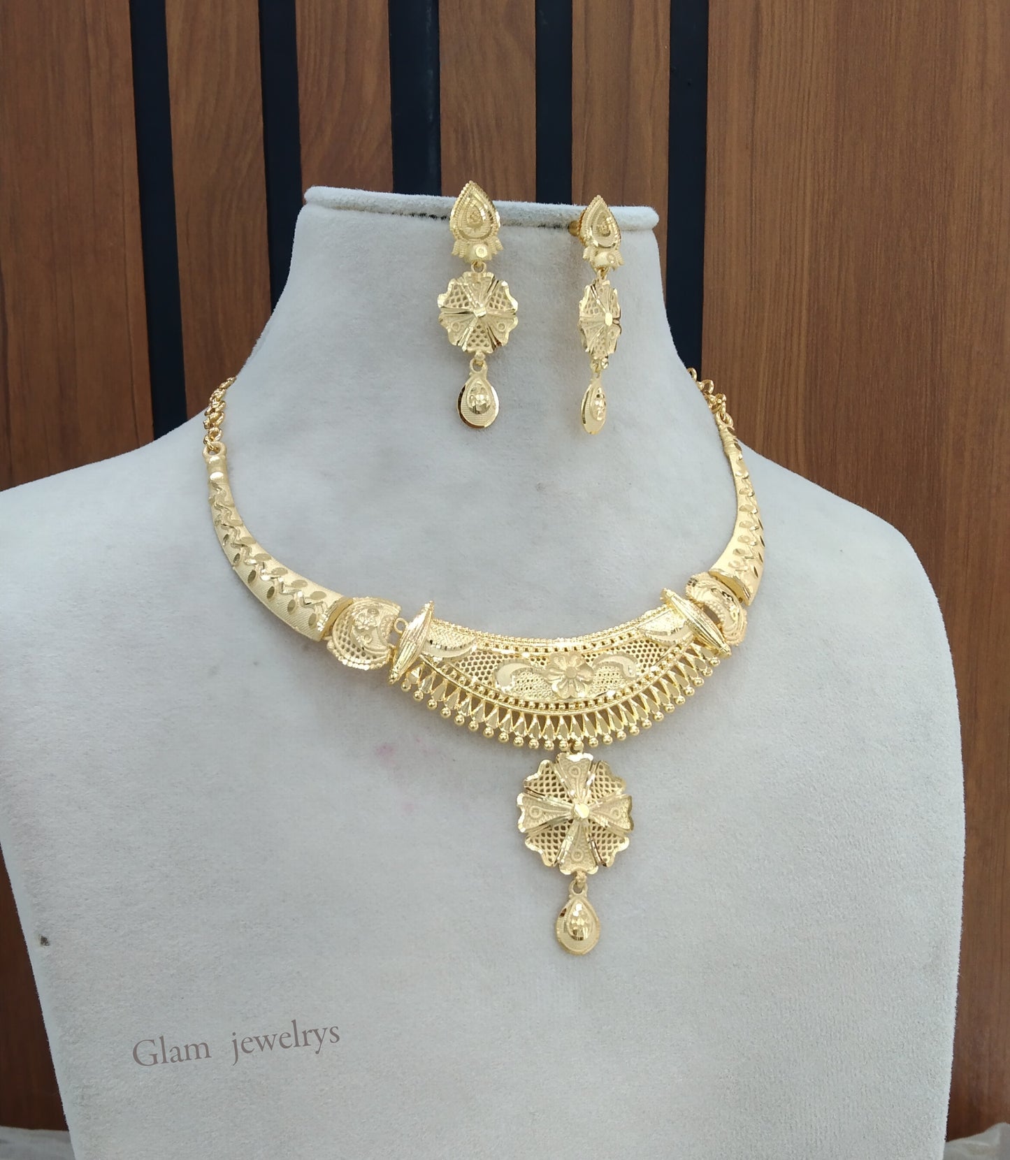 Indian Jewellery Necklace set/Gold finish 1 gram forming gline Jewellery