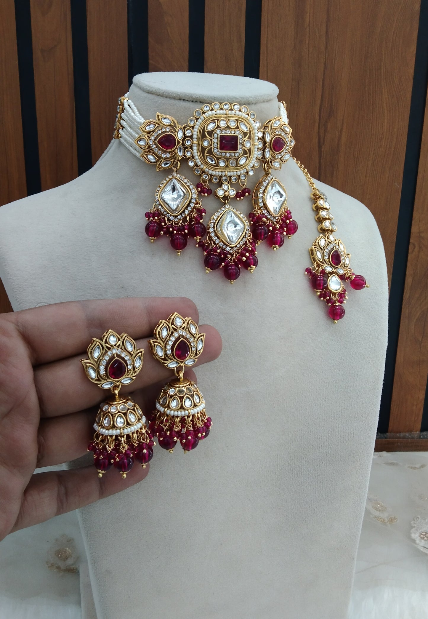 Majenta Indian Jewellery  Kundan choker Hanshal Set