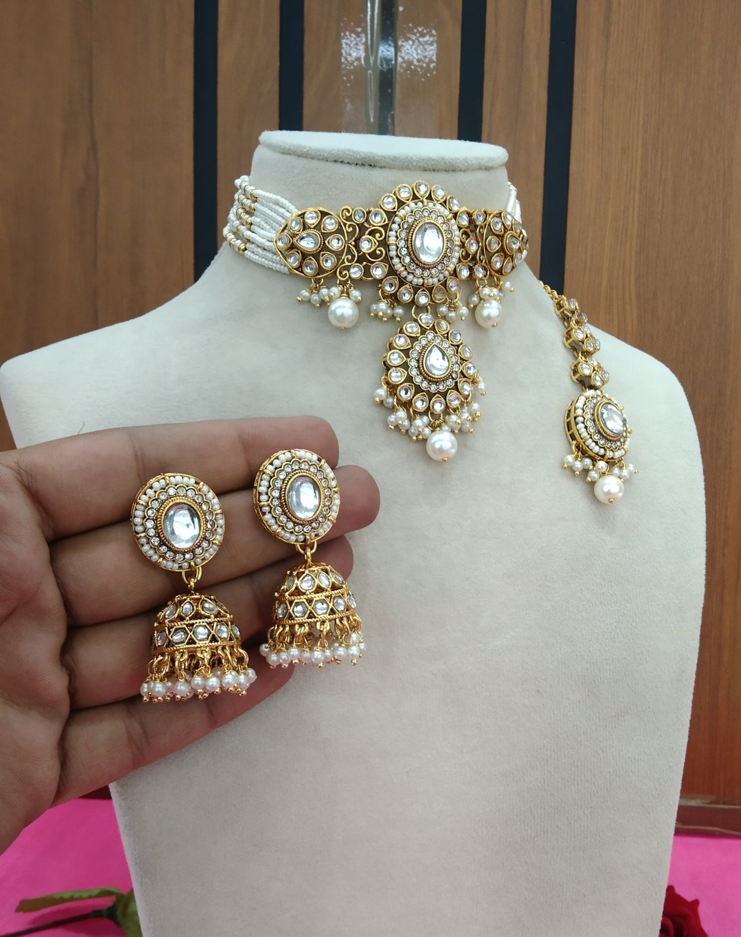 White Kundan Choker Jewellery Firoh Set