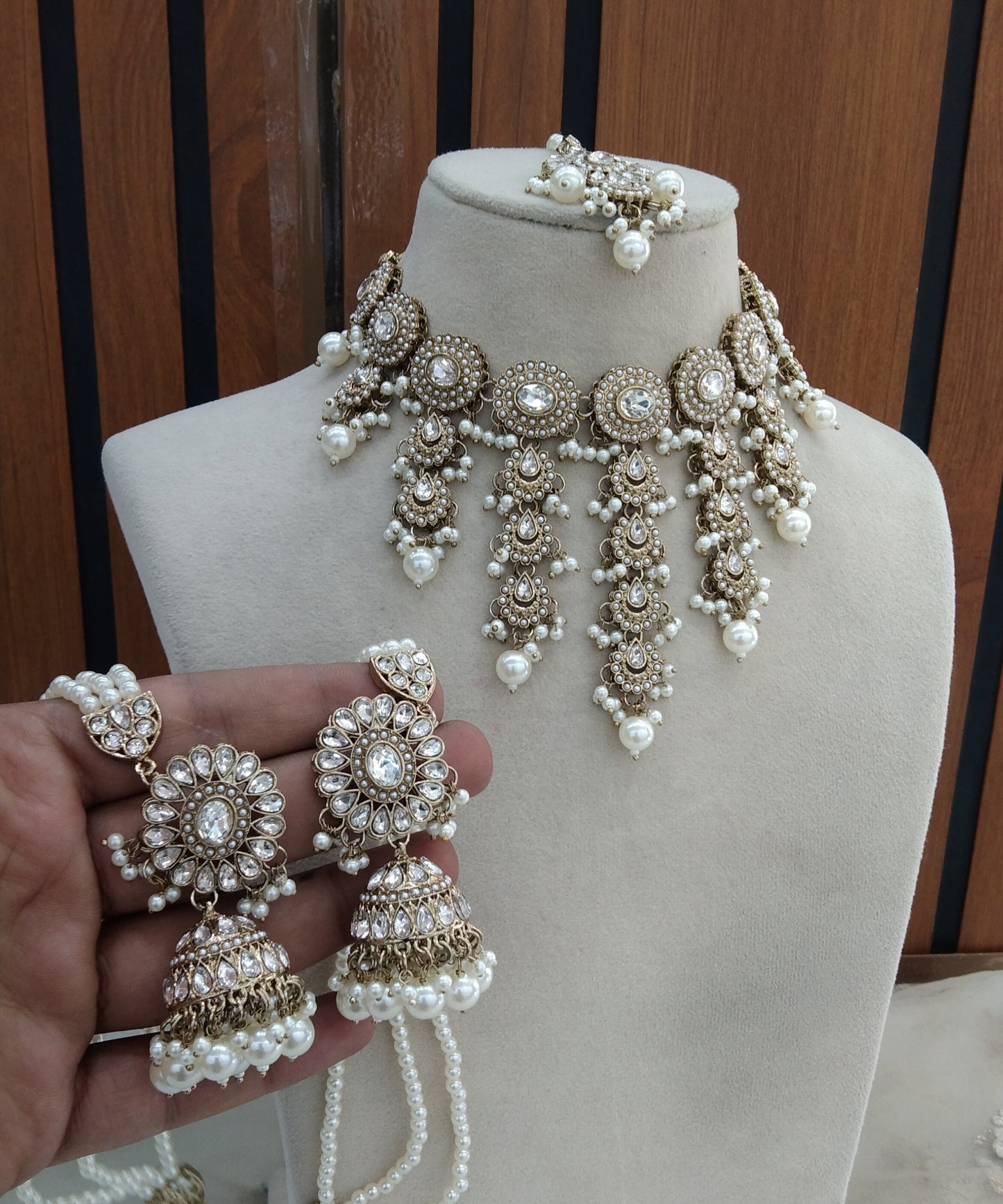 Antique White Necklace Jewellery Jaagran Set