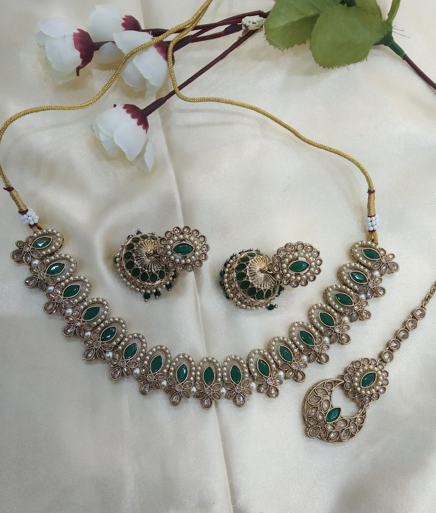 Green necklace Indian Mira jewellery set