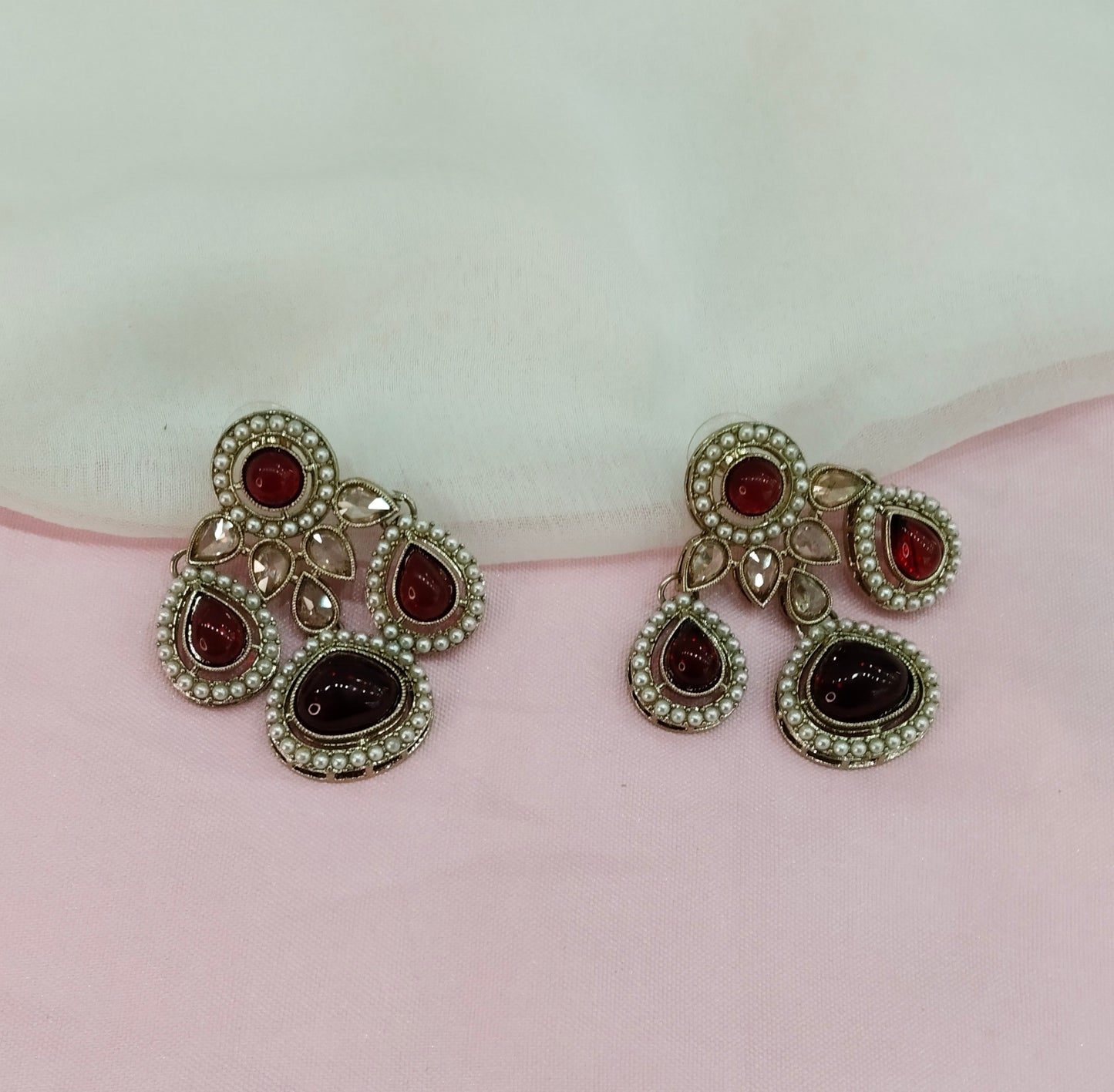 Maroon Antique Gold Bollywood Indian Earrings Global Set