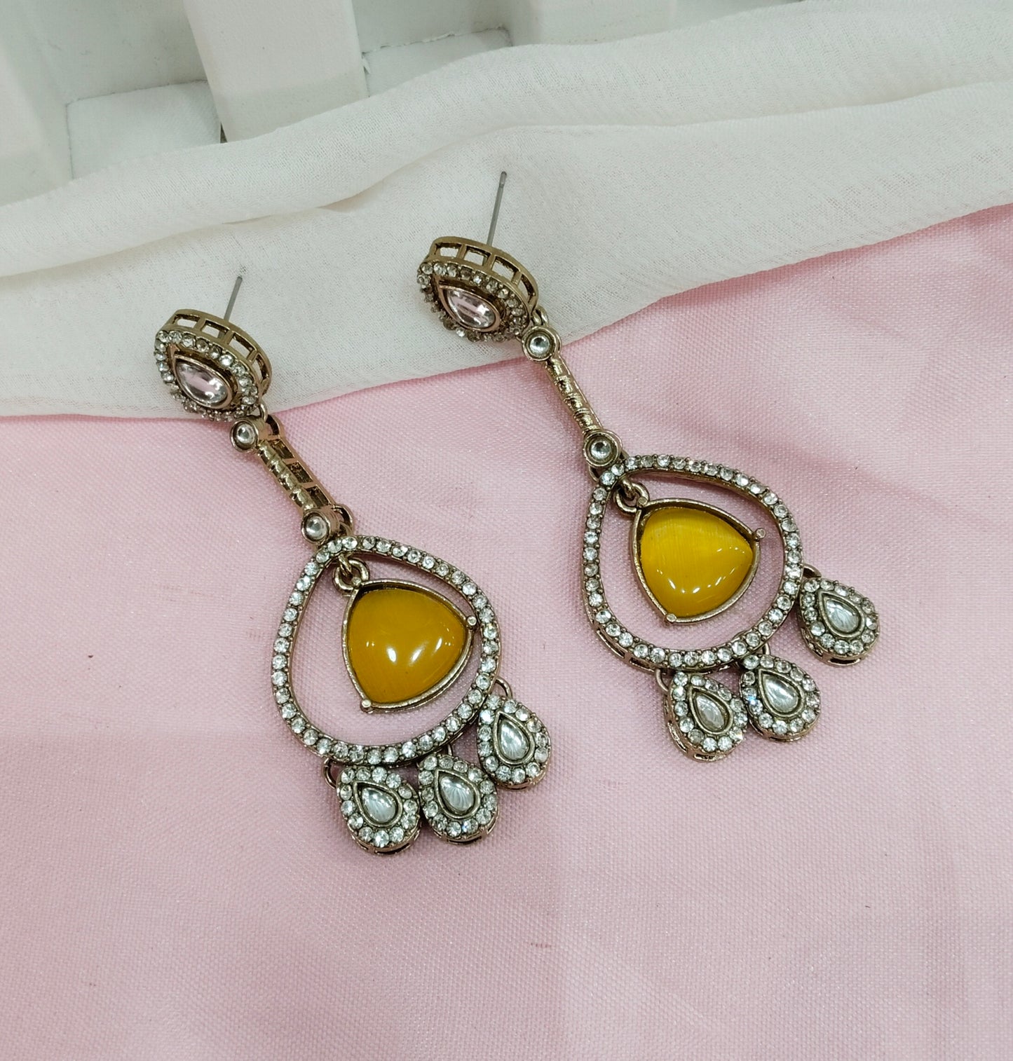 Yellow Antique Gold Omna Indian Earrings Set