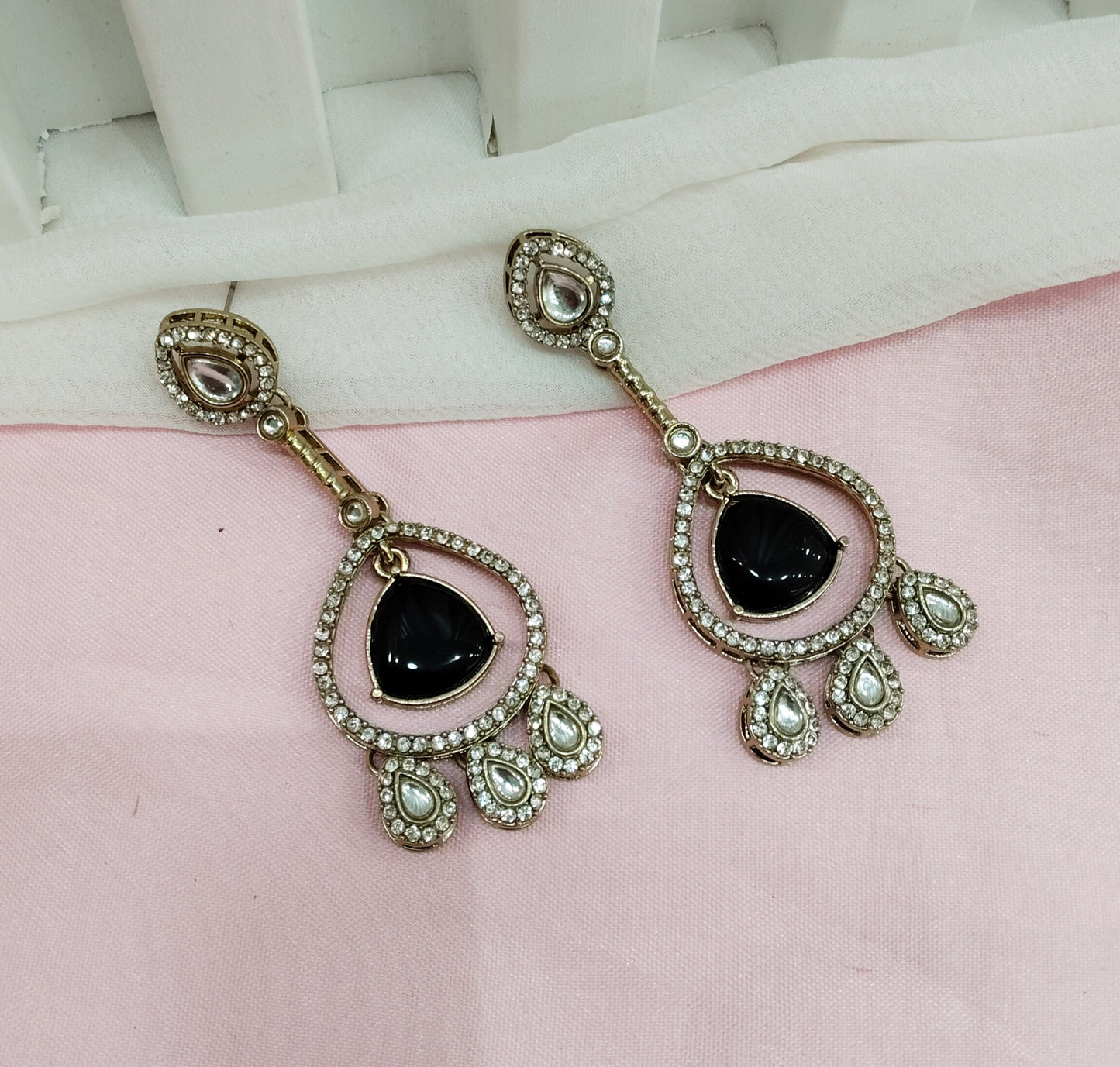 Black Antique Gold Omna Indian Earrings Set