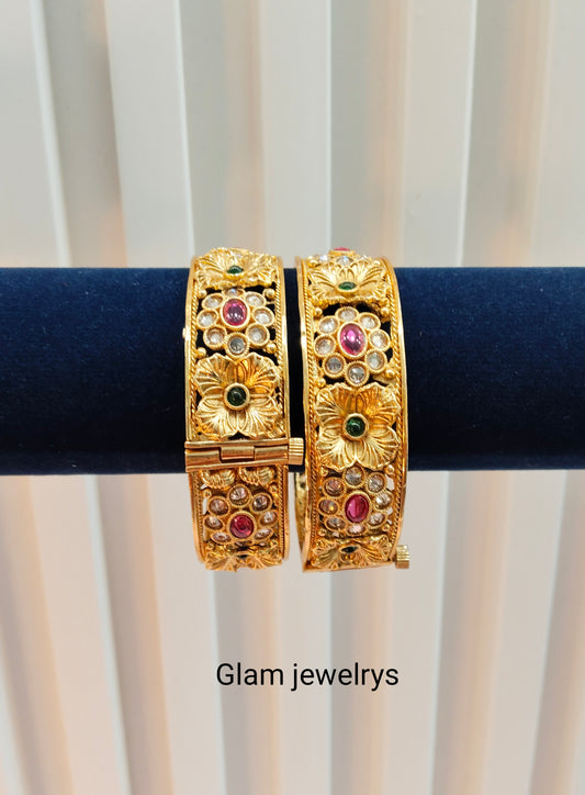 2.4 Size Indian bangles jewelry /Traditional bollywood jewelry/Ruby Green Screw Gold bangles