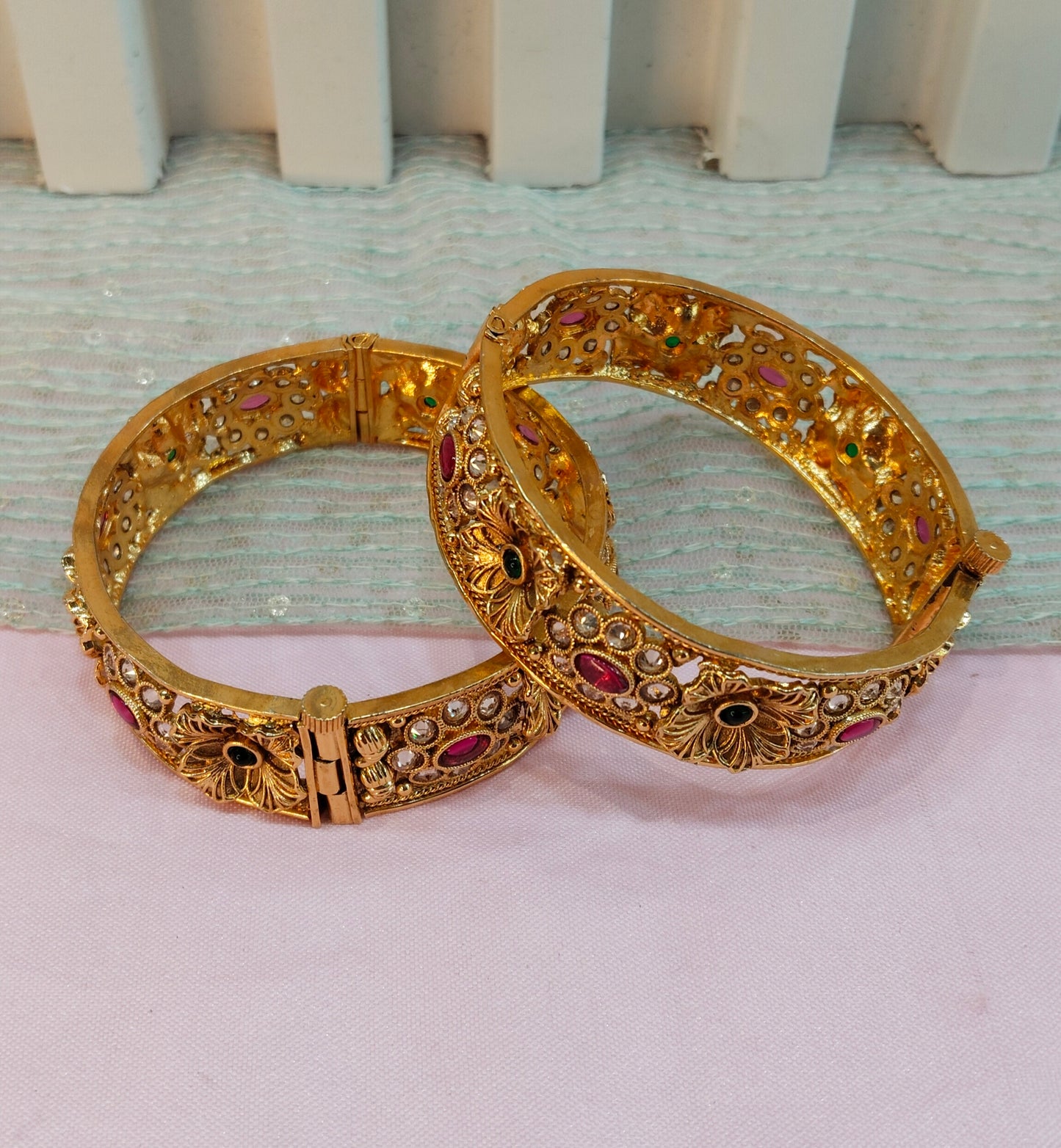 2.4 Size Indian bangles jewelry /Traditional bollywood jewelry/Ruby Green Screw Gold bangles