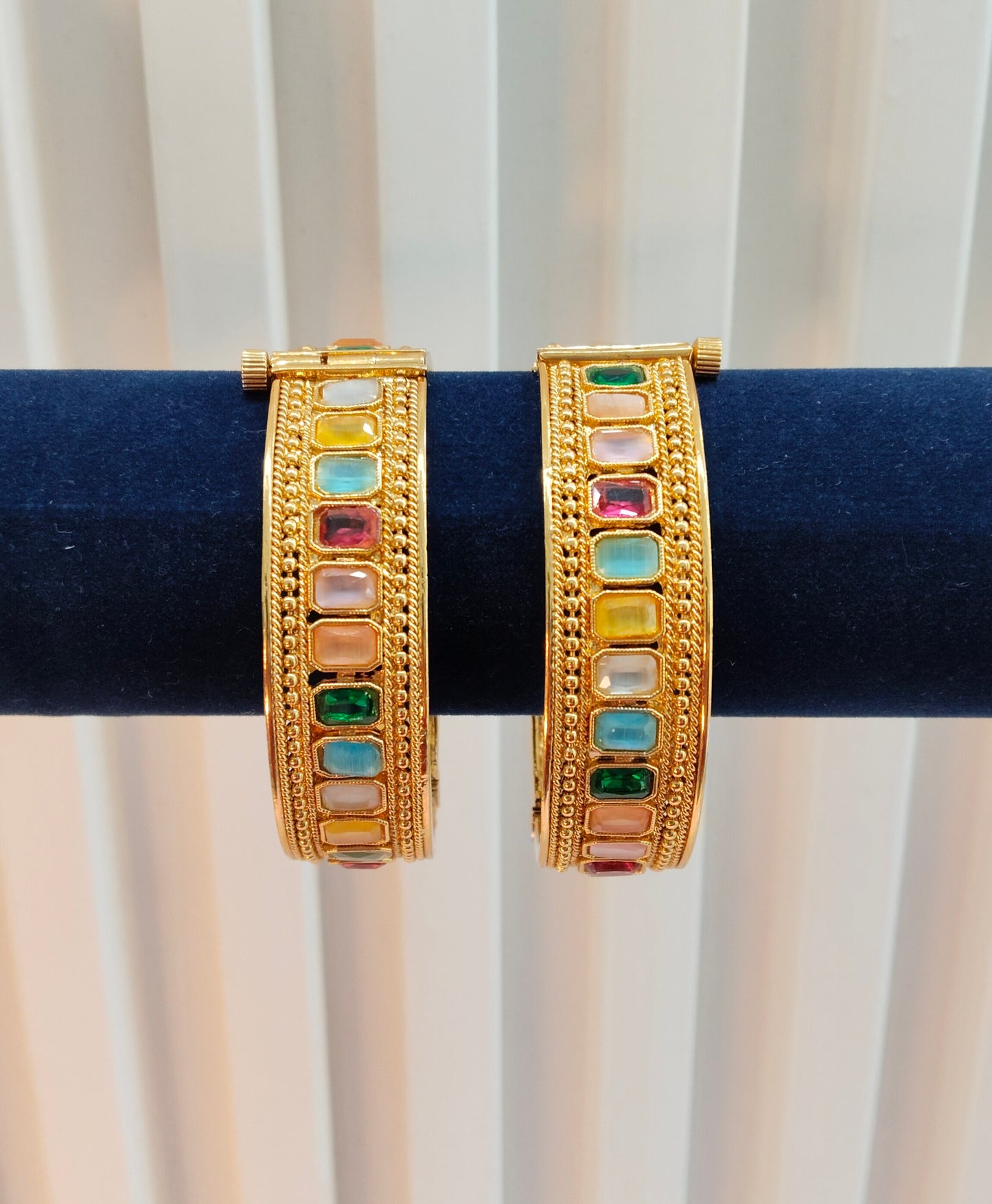 2.4 Size Indian bangles jewelry /Traditional bollywood jewelry/Multi Color Screrw Gold bangles