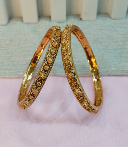 2.4 Size Indian bangles jewelry /Traditional bollywood jewelry/ Gold bangles