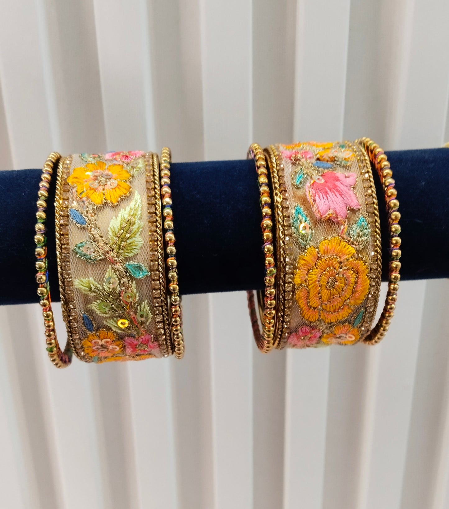 2.6 Size Indian bangles jewelry /Traditional bollywood jewelry/Multi Color Antique bangles