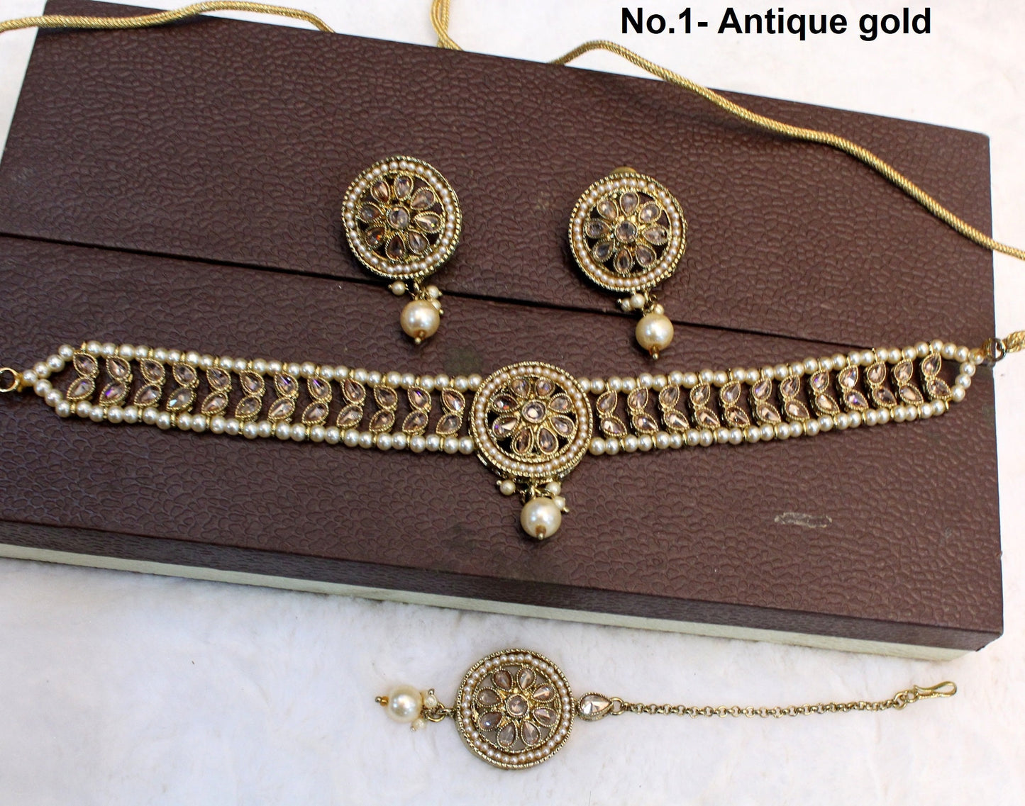 Indian Jewellery Kundan Choker Set/Antique Gold Necklace Studs Earrings Set/Gold Indian Bollywood Necklace Set Jewellery/Indian Necklace Set