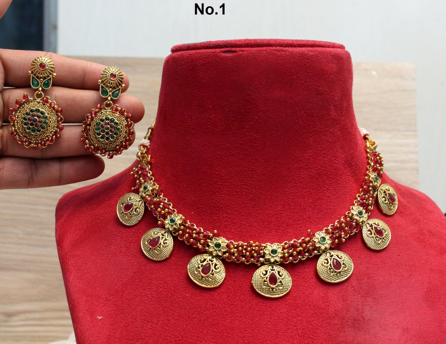 Indischer Goldschmuck Halsketten-Set/Gold-Finish Halsketten-Set Bollywood-Stil Gold-Finish südindischer Brautschmuck