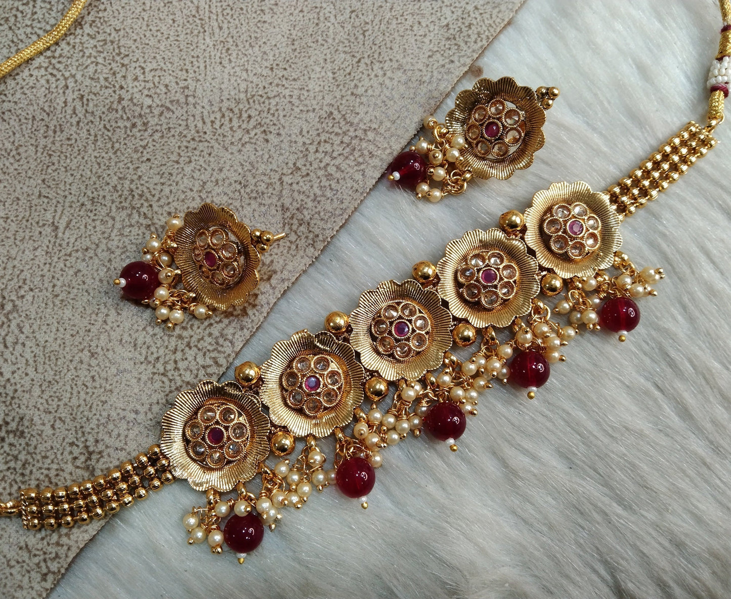 Indian Gold  Jewellery choker set/Gold finish Choker Set Bollywood Style Gold Finish olean South Indian bridal Jewellery